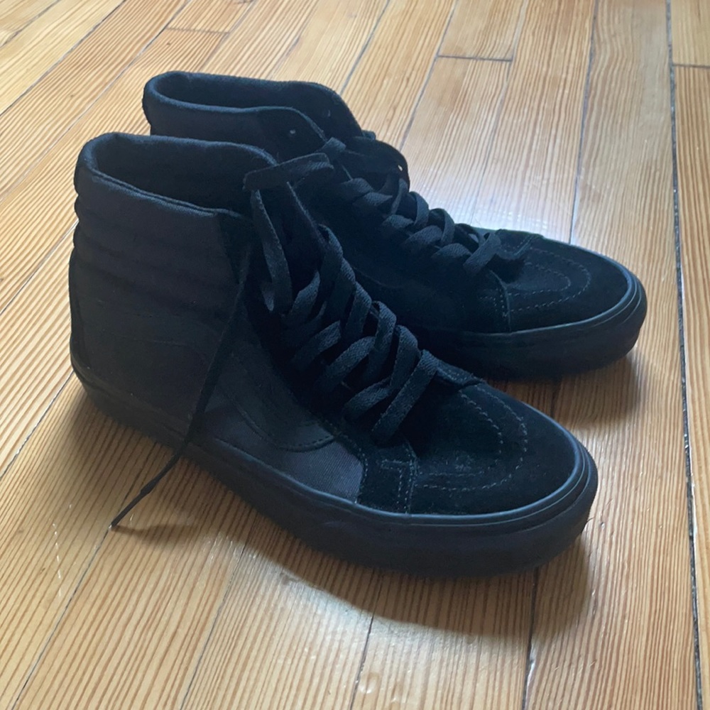 NWOT Sk8-hi Vans